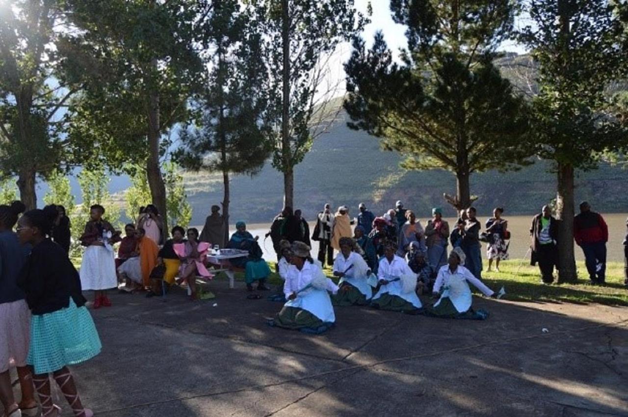 Motebong Lodge Bokong Екстериор снимка